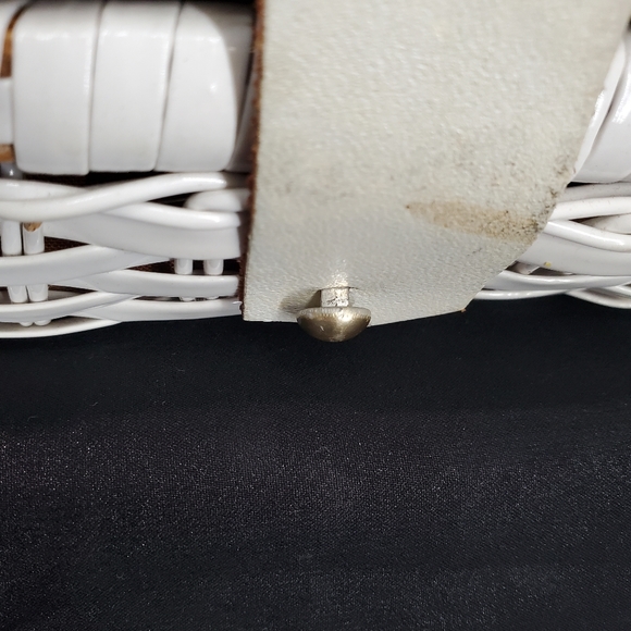 Vintage White Wicker Purse Leather Handles & Accents Made in Hong Kong - Picture 11 of 16